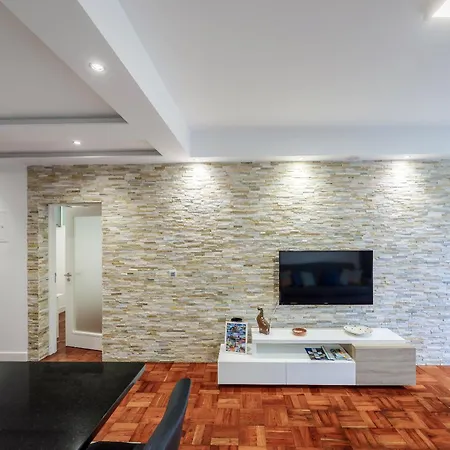 Sea Breeze I Апартаменты Канису