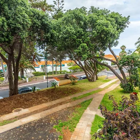Sea Breeze I Apartment