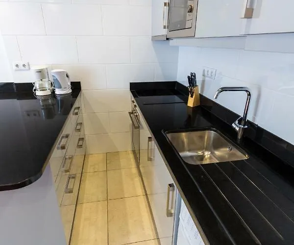 Sea Breeze I Caniço