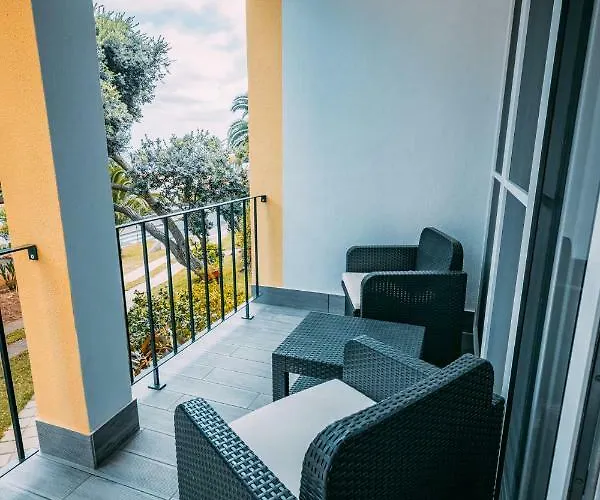 Sea Breeze I * Caniço